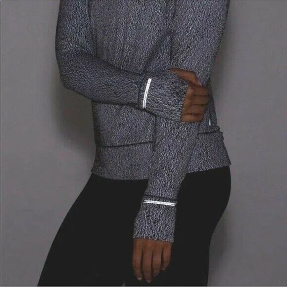 Lululemon Rush Hour Frozen Fizz print long sleeve‎ thumb hole top run zip pocket - Picture 1 of 9